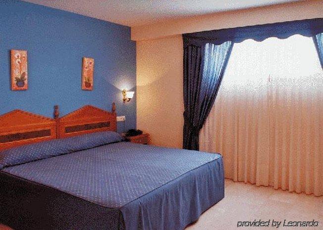 Hotel Tocina Business Albolote Zimmer foto